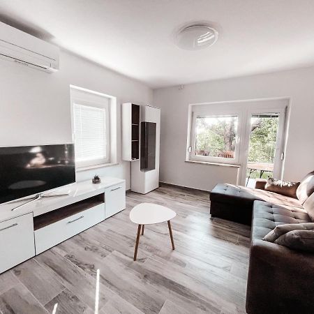 Riad Apartments Premium Zgornje Skofije Zewnętrze zdjęcie