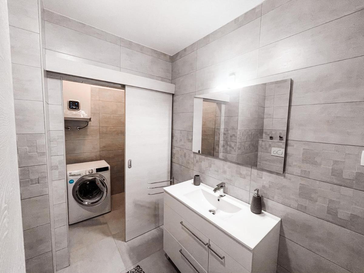 Riad Apartments Premium Zgornje Skofije Zewnętrze zdjęcie