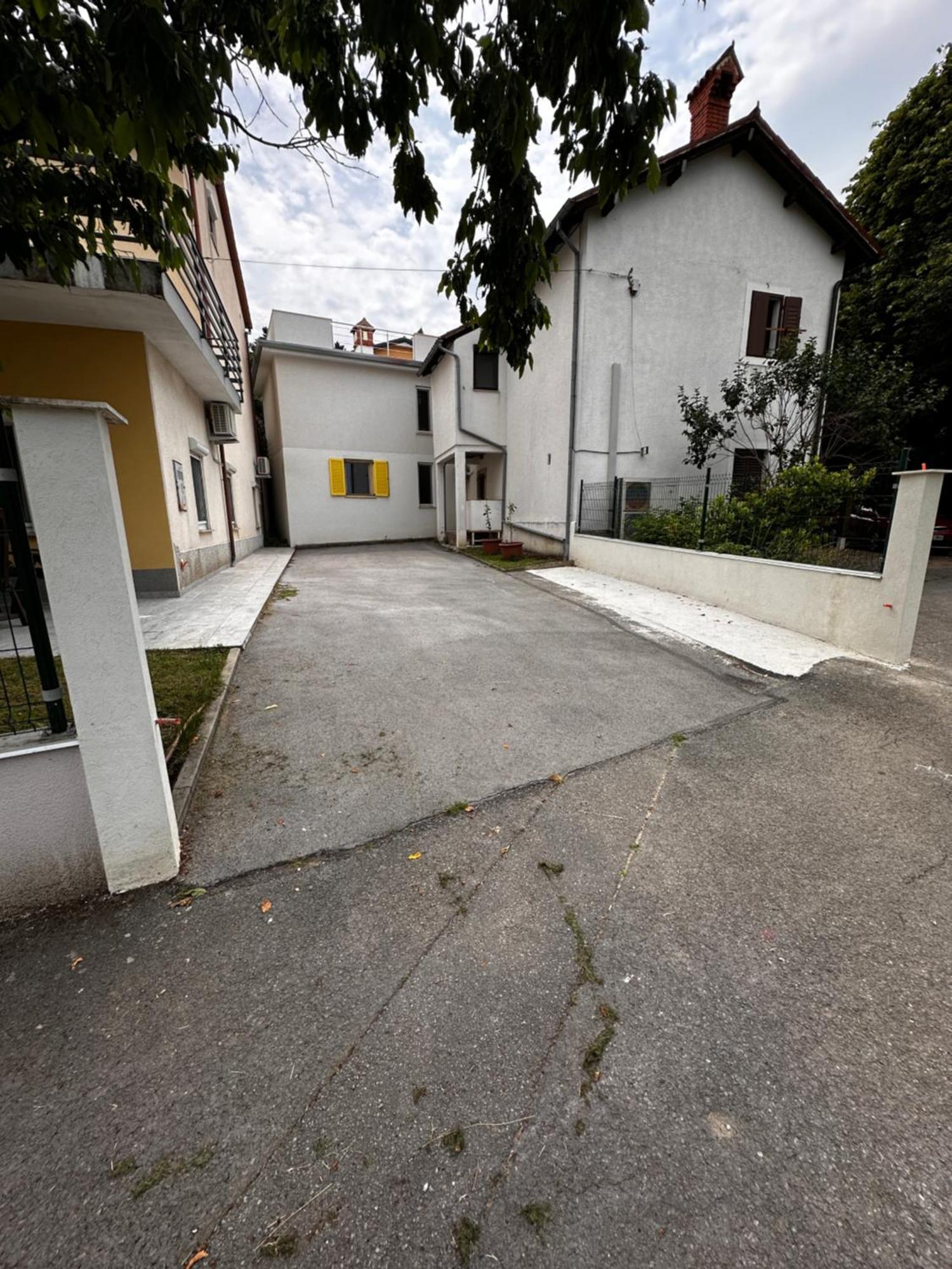 Riad Apartments Premium Zgornje Skofije Zewnętrze zdjęcie